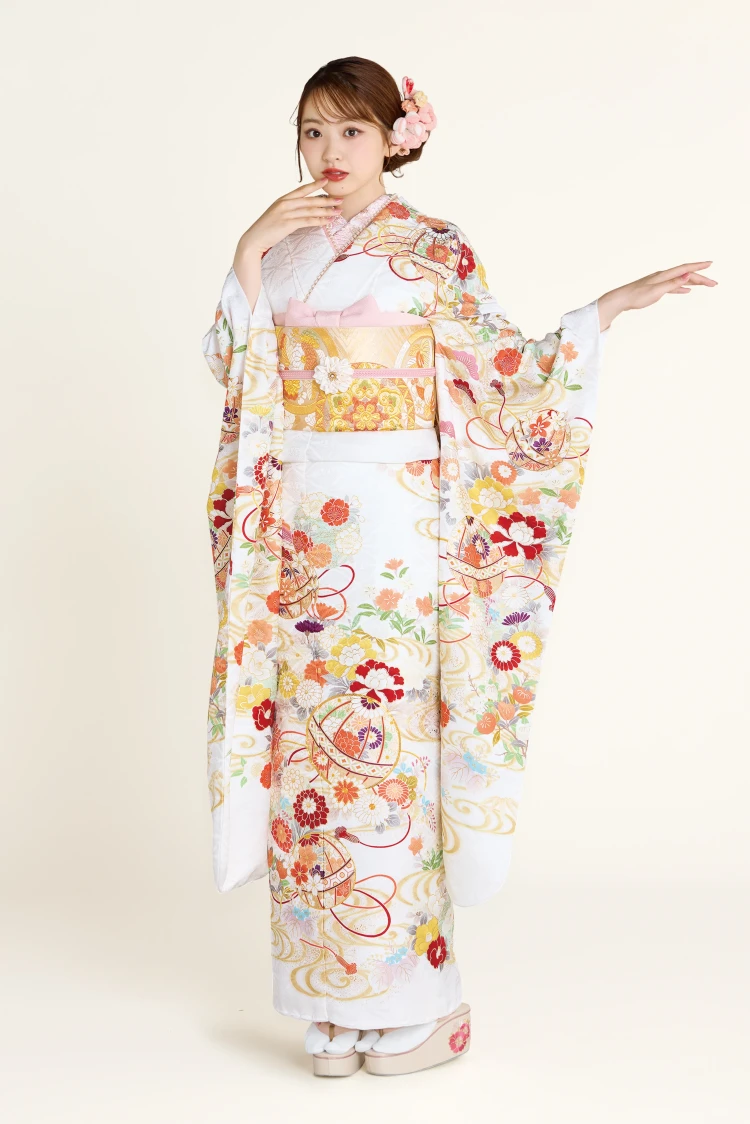 成人式振袖レンタル　正統派古典　はんなり　上品　白ベース