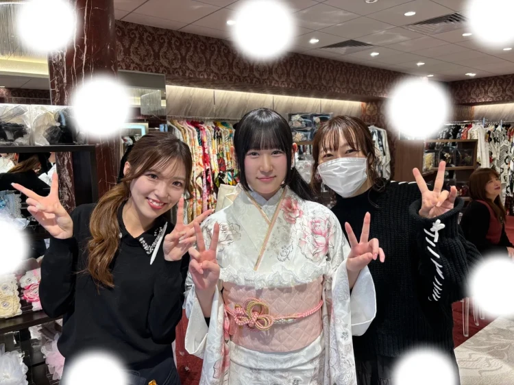 成人式振袖レンタル　コスメカラー　かわいい　白　ピンク