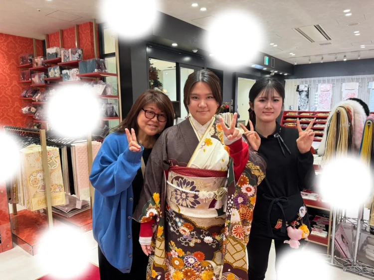 成人式　振袖レンタル　成人式　振袖　大阪　人気　可愛い　古典　ブラウン