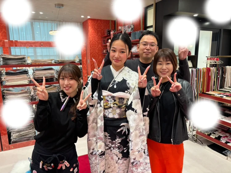 【TAKAZEN大阪梅田本店】♡8日 大阪梅田でかっこいい古典柄お振袖姫ちゃん♡