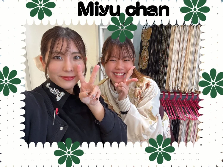 卒業式　袴レンタル　くすみカラー　森七菜　ベージュ