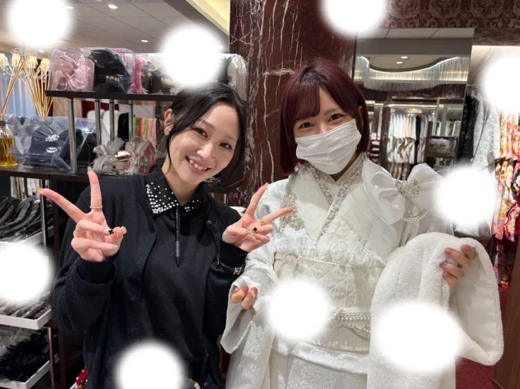 振袖レンタル　東京　表参道　かわいい　おしゃれ　かわいい　ヘップバーン　オリジナル　白　