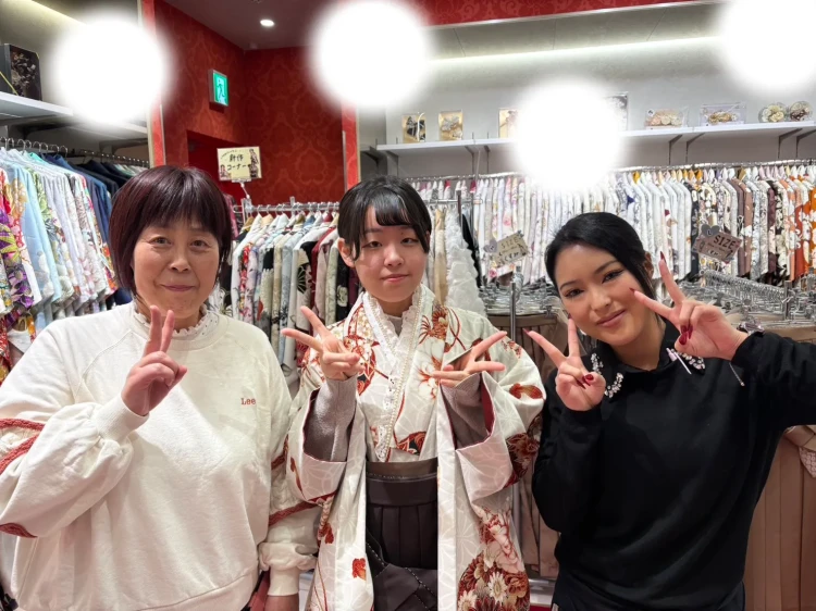 卒業式　袴　レンタル　古典　かわいい　赤色　いまどき