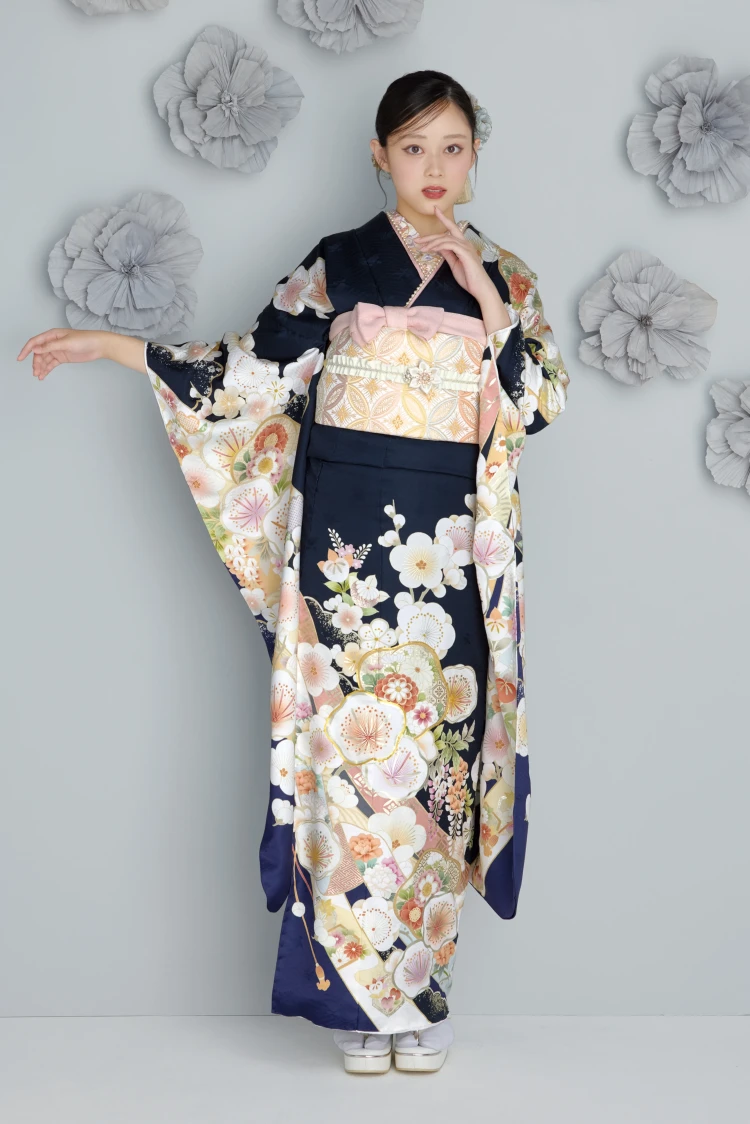 成人式振袖レンタル　くすみカラー　かわいい　ネイビー