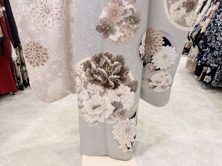 姫路市　成人式　振袖　振袖レンタル　ミントグリーン　白色　菊柄