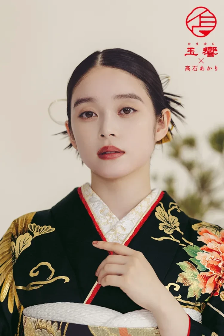 TAKAZENのレンタル振袖 玉響×髙石あかりブランド振袖 正統派古典 黒/黒ベース 牡丹柄 かっこいい 大人っぽい シック【通販可】K1276