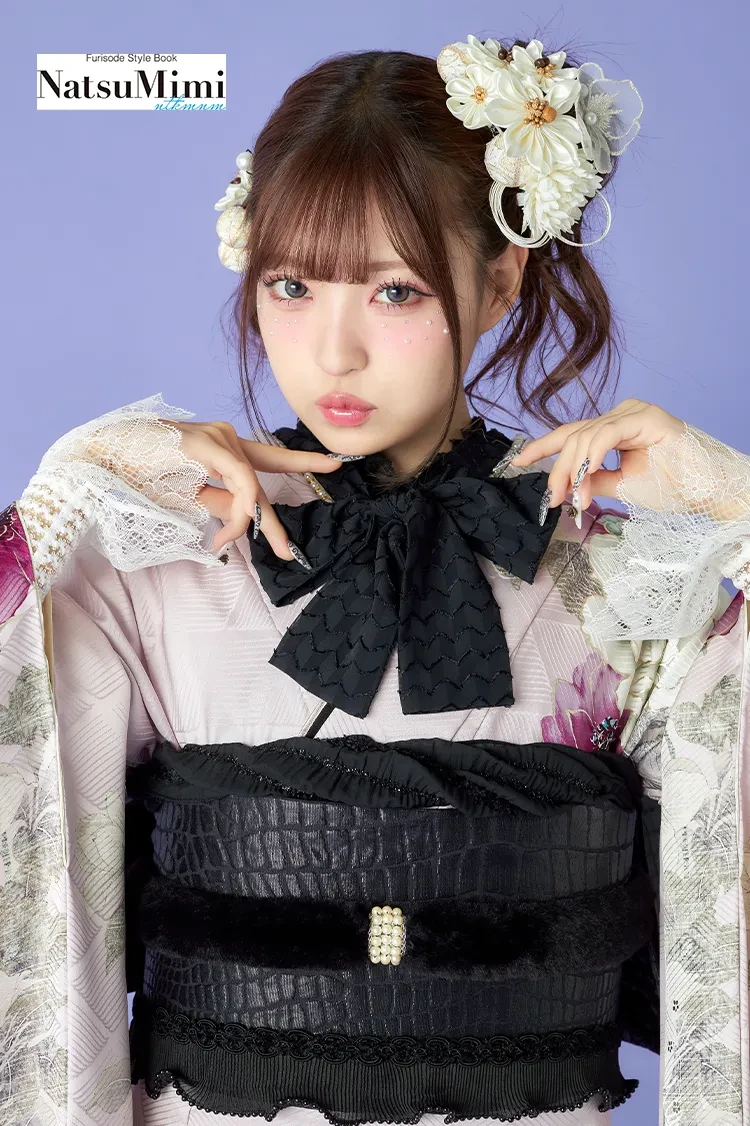 TAKAZENのレンタル振袖 NatsuMimiブランド振袖 ピンク 花柄 病みカワ ゴスロリ リボン小物コーデ ゴシック調 ドーリー【通販可】K1277