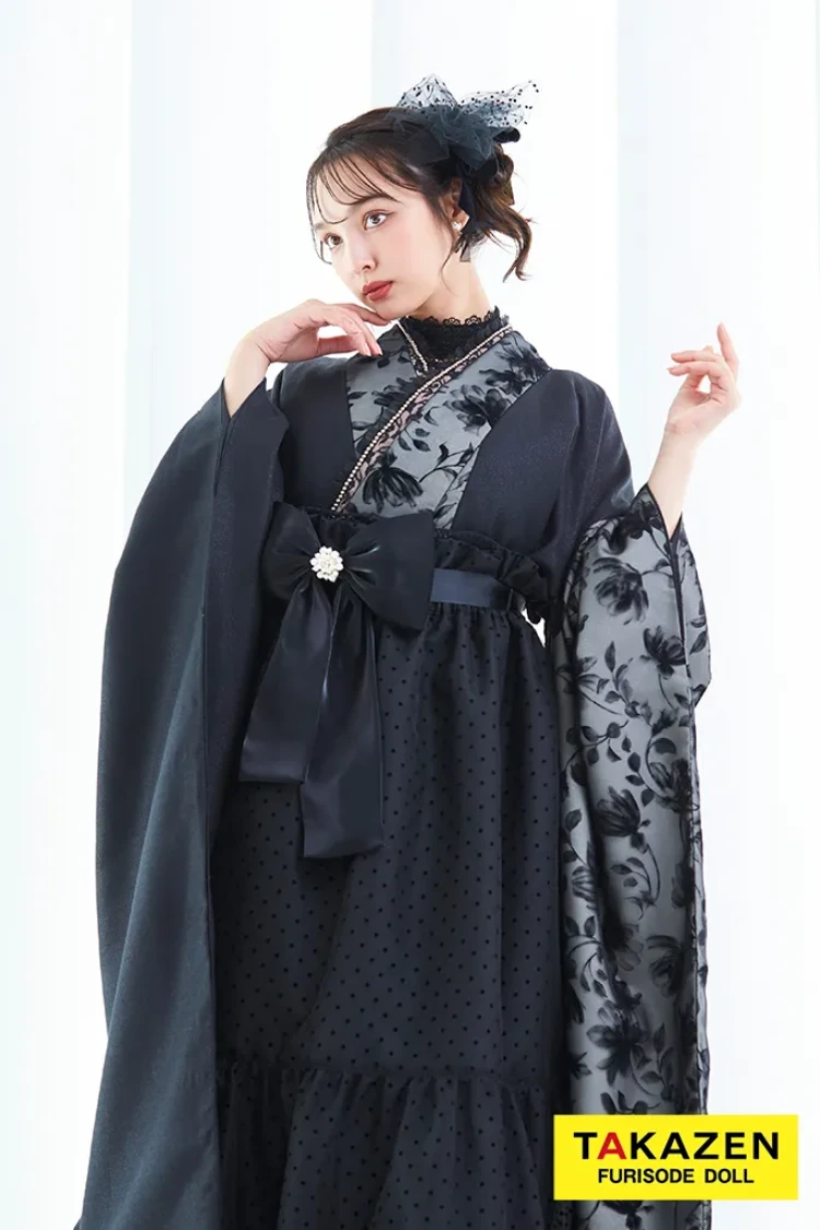 TAKAZENのレンタル袴 ヴィンテージスタイル袴　黒/ブラック　フロッキー生地　おしゃれ　スタイリッシュ　リボン付きドレス袴　香川るな【通販可】LH4