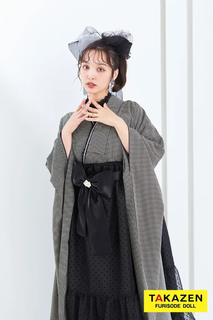TAKAZENのレンタル袴 ヴィンテージスタイル袴 黒/グレー 千鳥柄 モノトーン おしゃれ アンティーク調 ガーリー リボン付きドレス袴 香川るな【通販可】LH7