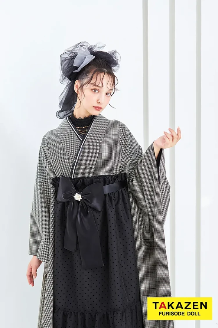 TAKAZENのレンタル袴 ヴィンテージスタイル袴 黒/グレー 千鳥柄 モノトーン おしゃれ アンティーク調 ガーリー リボン付きドレス袴 香川るな【通販可】LH7