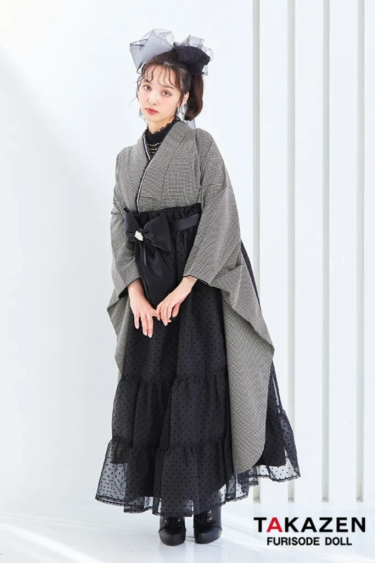 TAKAZENのレンタル袴 ヴィンテージスタイル袴　黒/グレー　千鳥柄　モノトーン　おしゃれ　アンティーク調　ガーリー　リボン付きドレス袴　香川るな【通販可】LH7