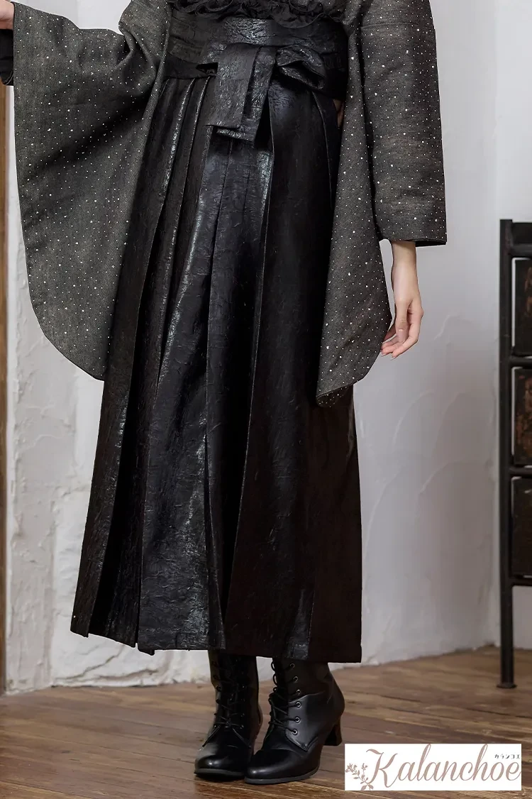 TAKAZENのレンタル袴 ヴィンテージスタイル袴　デニム生地　黒　おしゃれ　スタイリッシュ　ブーツスタイル　おしゃれ【通販可】R26078