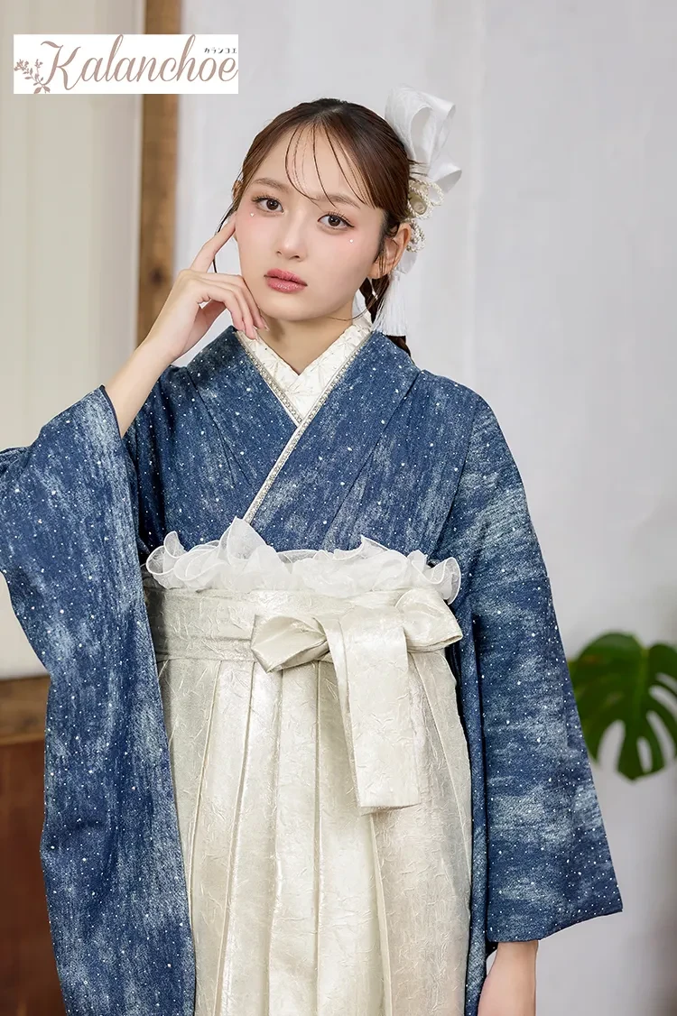 TAKAZENのレンタル袴 ヴィンテージスタイル袴　デニム生地　アンティーク調　スワロフスキー付き　キラキラ　アンティーク調【通販可】R26079