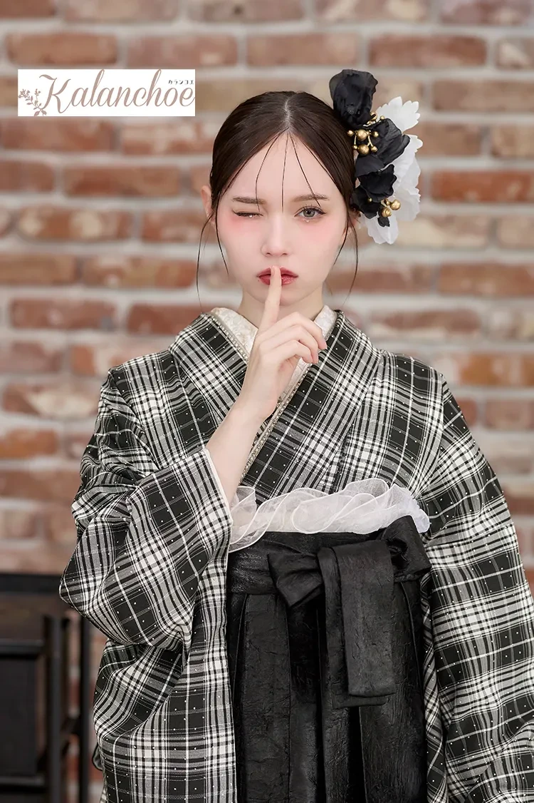 TAKAZENのレンタル袴 アンティーク調袴　黒白/モノトーン　チェック柄　かわいい　人と被らない　ブーツスタイル【通販可】R26080