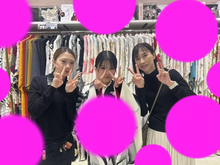 TAKAZEN神戸旧居留地店 成人式 振袖レンタル カワイイ イマドキ シルバー振袖