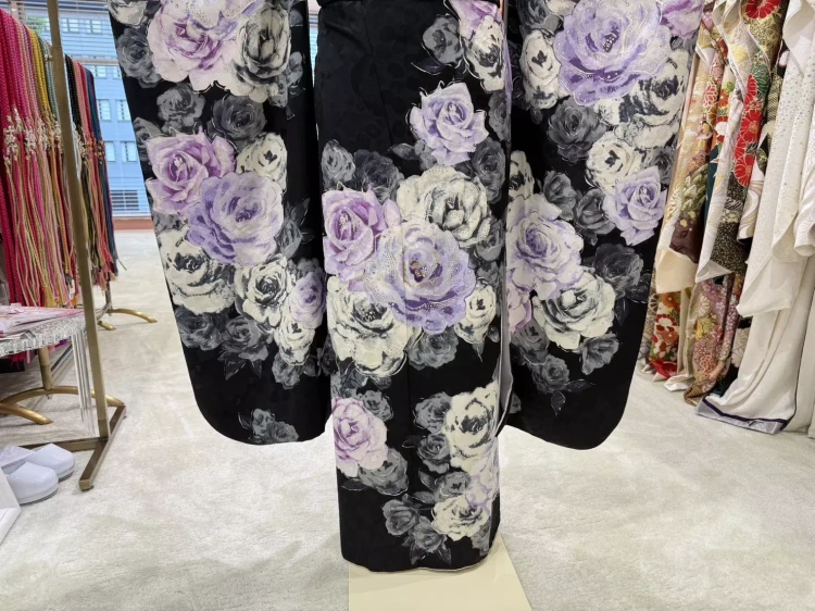 TAKAZEN姫路店　姫路市　成人式振袖　振袖レンタル　コスメカラー振袖　ヘップバーン　黒振袖　リボン　