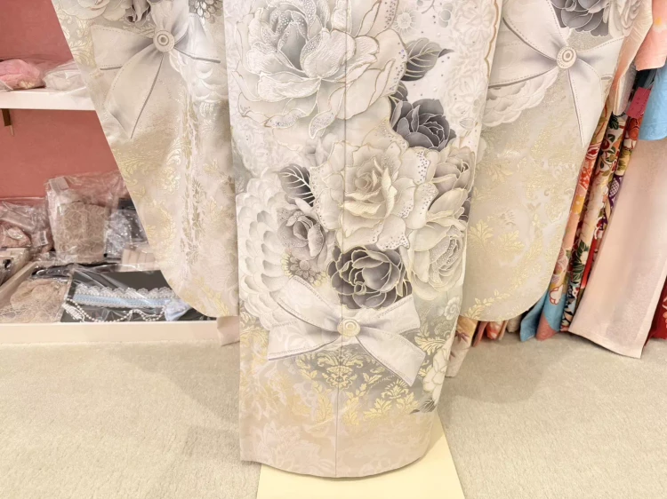TAKAZEN姫路店　姫路市　成人式振袖　振袖レンタル　コスメカラー振袖　ジルスチュアート　白色振袖　リボン　
