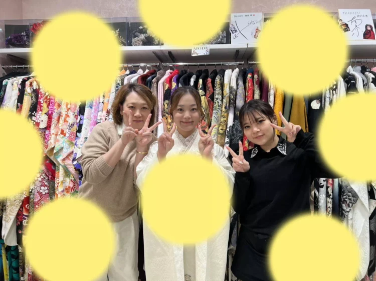 TAKAZEN神戸旧居留地店 成人式 振袖レンタル カワイイ イマドキ 誰とも被らない振袖 白色振袖