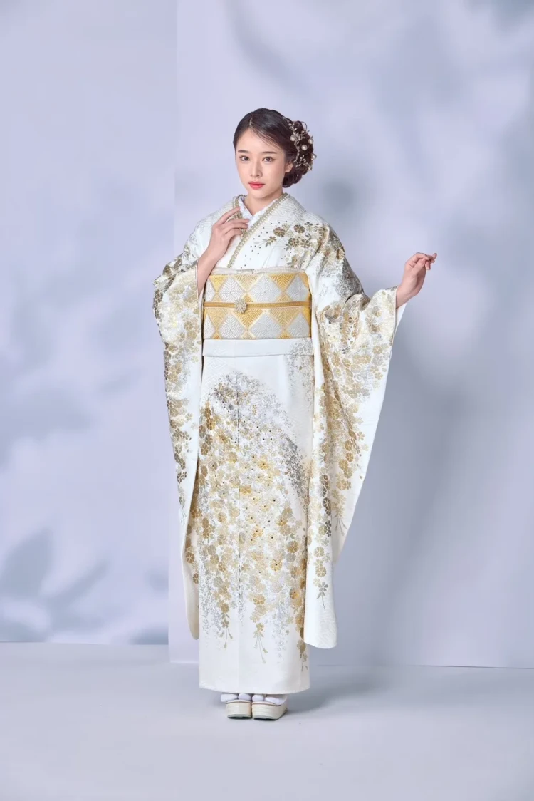 成人式　振袖　梅田　白色