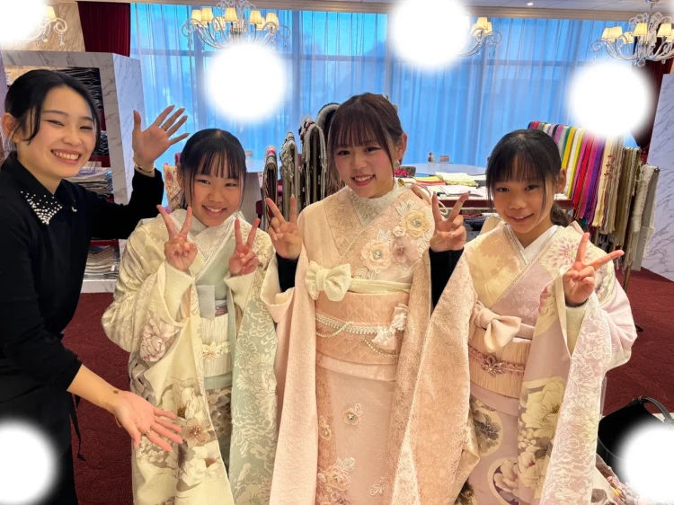 振袖レンタル　東京　表参道　かわいい　ピンク　ミニョン　おしゃれ　個性派　かわいい　くすみ　イマドキ　被りたくない