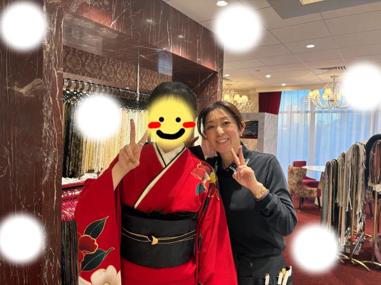 振袖レンタル　東京　表参道　かわいい　おしゃれ　大人っぽい　赤　シンプル　被りたくない