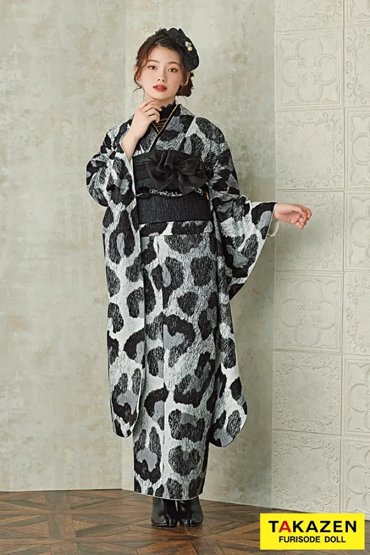 TAKAZEN橿原 奈良 橿原 成人式 振袖 振袖レンタル 前撮り 卒業式 袴レンタルくすみカラーレトロ 黒/グレー/ダスティーカラー ヒョウ柄 大人っぽい お洒落 アンティーク調 ブーツスタイル かっこいい 南琴奈【通販可】25016