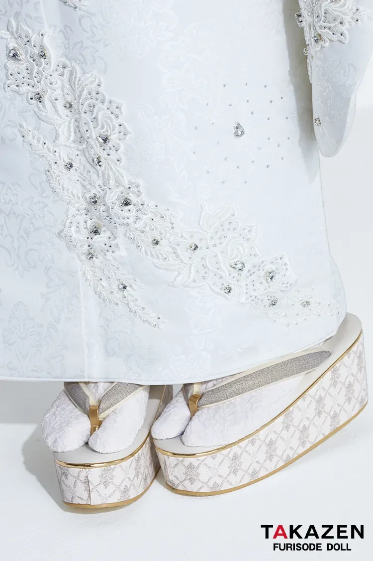 成人式　振袖レンタル　目立つ　オールホワイト