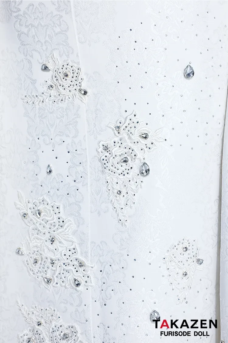 成人式　振袖レンタル　目立つ　オールホワイト