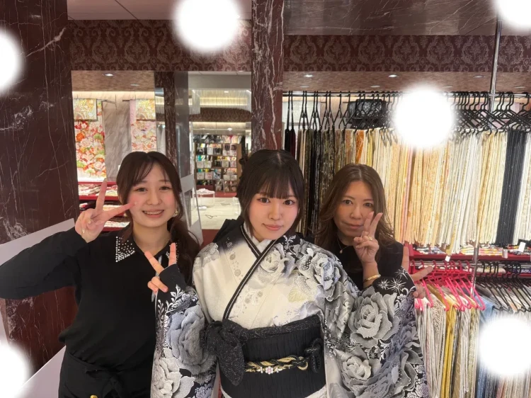 振袖レンタル　東京　表参道　　おしゃれ　モード　大人っぽい