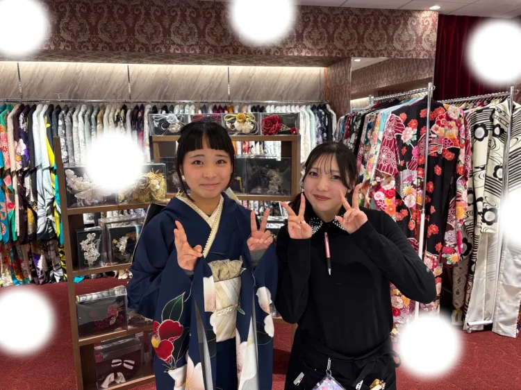 振袖レンタル　東京　表参道　かわいい　おしゃれ　ピンク　大人っぽい　シック　ネイビー　椿　被りたくない