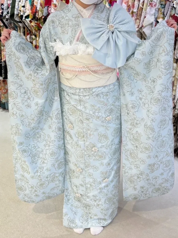 成人式　振袖レンタル　大阪　堺　ヘップバーン　シュシュ　水色　バラ柄　キラキラ　グリッター　リボン付き　かわいい　派手　目立つ