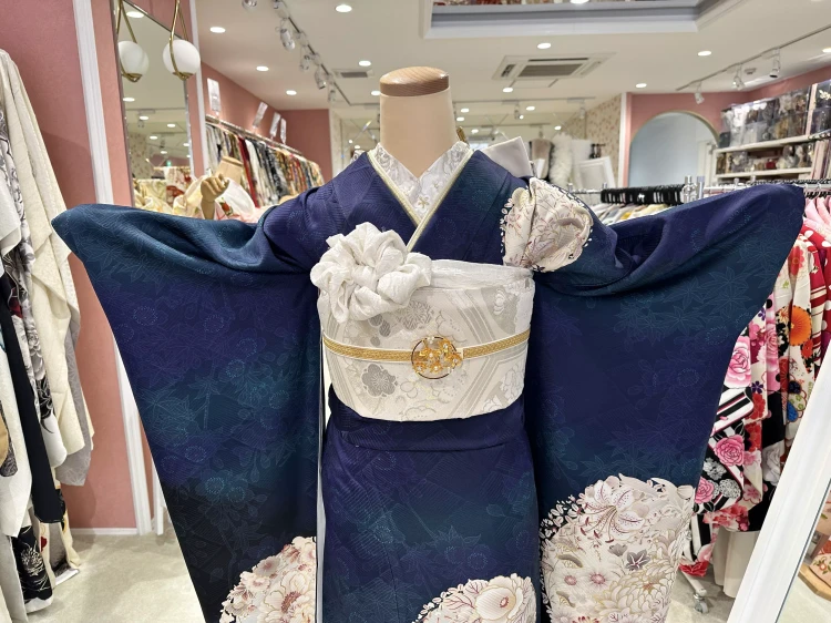 TAKAZEN姫路店　姫路市　成人式　卒業式　袴　振袖　イマドキ振袖　ちいぽぽ　着物メーカーブランド　吉木千沙都　大人っぽい　