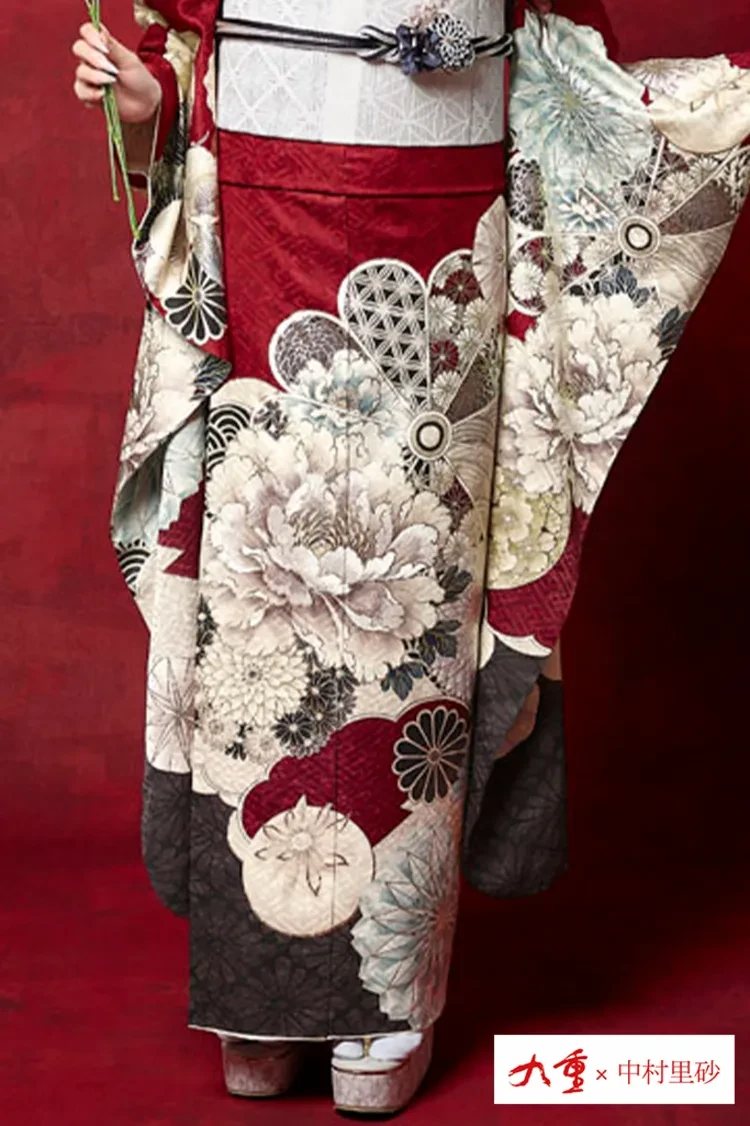 レア品！ビンテージ【絽】振袖　【夏振袖】　生成に赤の紫陽花？銀彩加工　セット レア品！ビンテージ【絽】振袖 【夏振袖】 生成に赤の紫陽花？銀彩加工