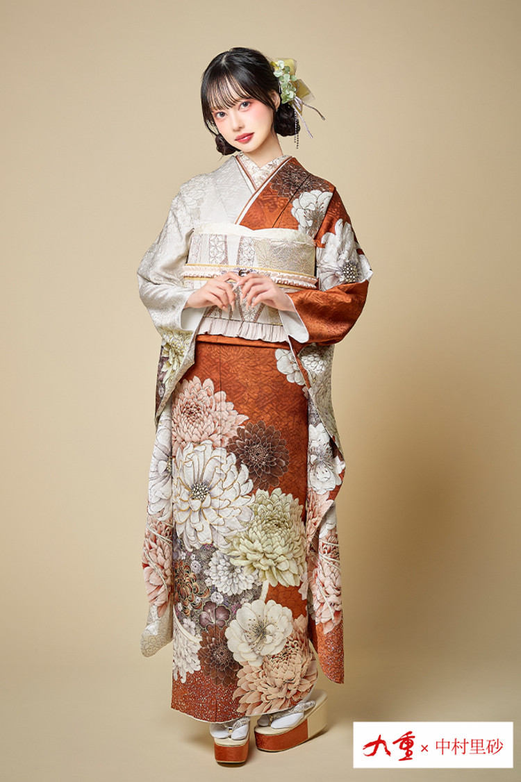 TAKAZENのレンタル振袖 九重×中村里砂ブランド振袖　オレンジ/テラコッタ　牡丹柄　大柄　おしゃれ　人と被らない【通販可】K1296