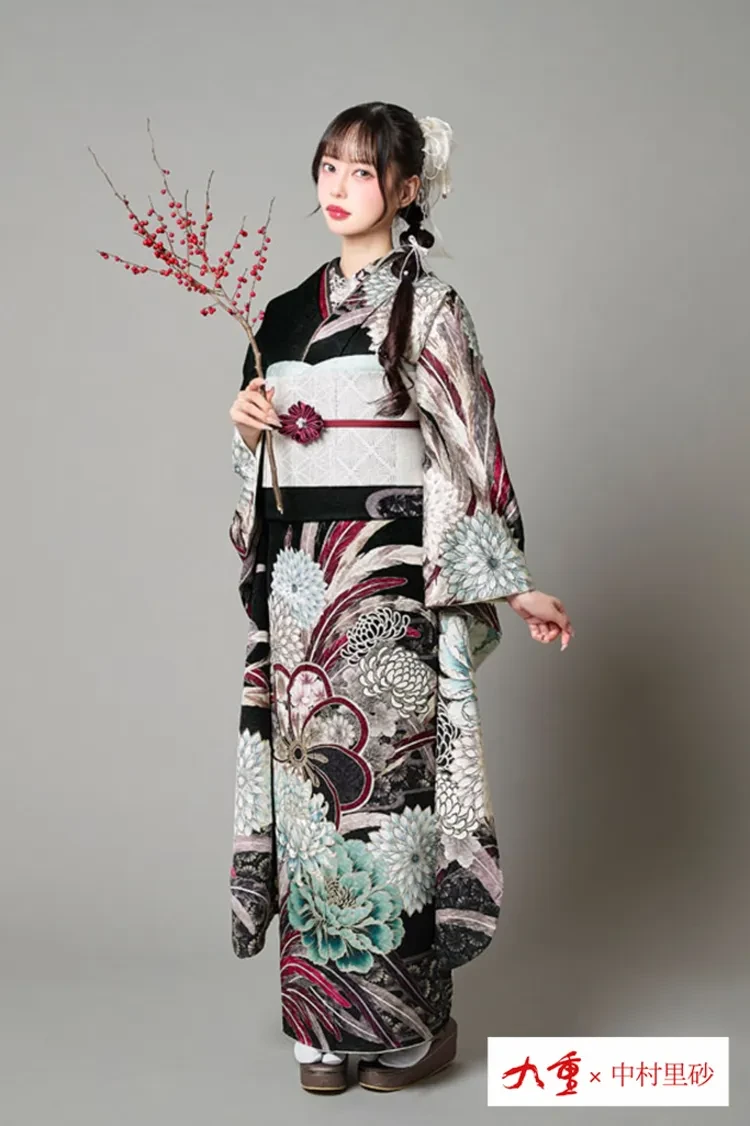 九重×中村里砂ブランド振袖 黒メイン 菊柄 大柄 かっこいい 豪華 大人