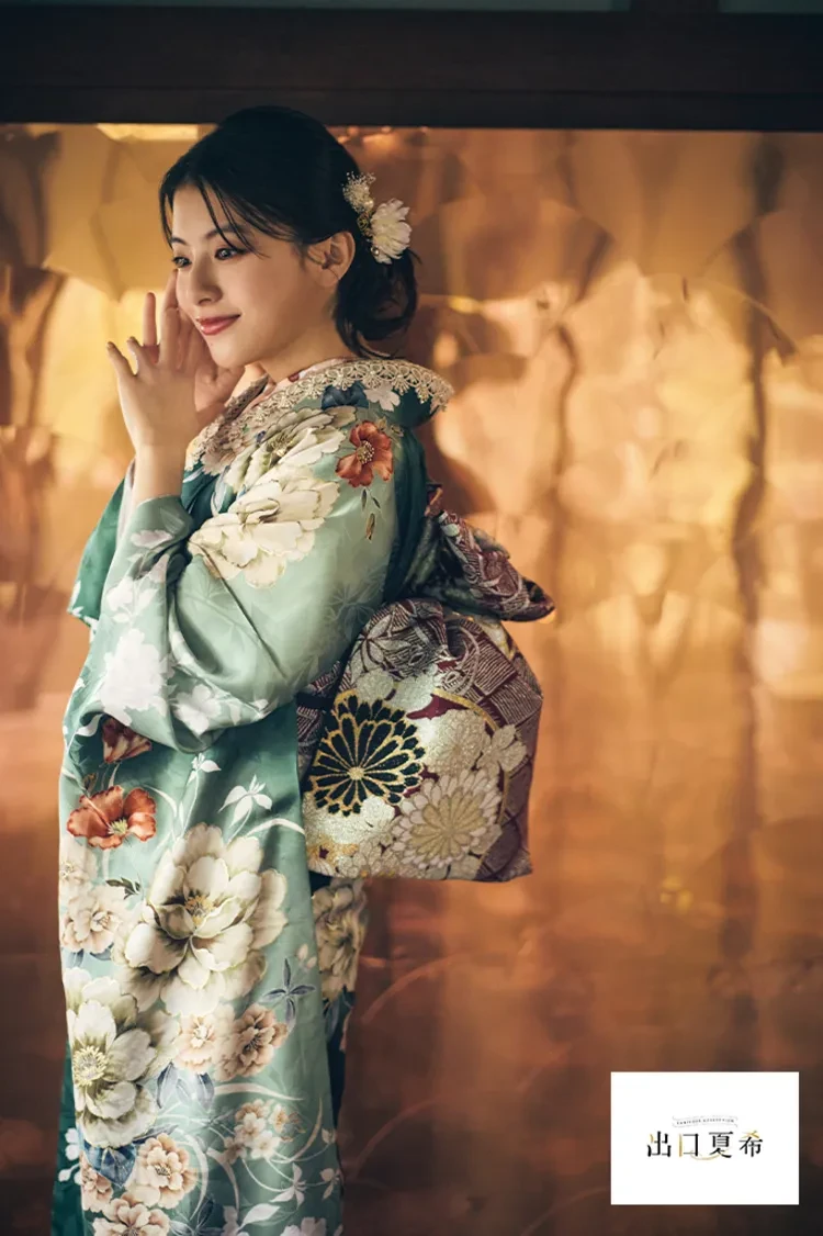 TAKAZENのレンタル振袖 出口夏希ブランド振袖　くすみグリーン/緑　古典柄　おしゃれ　くすみ系　清楚　上品【通販可】K1307