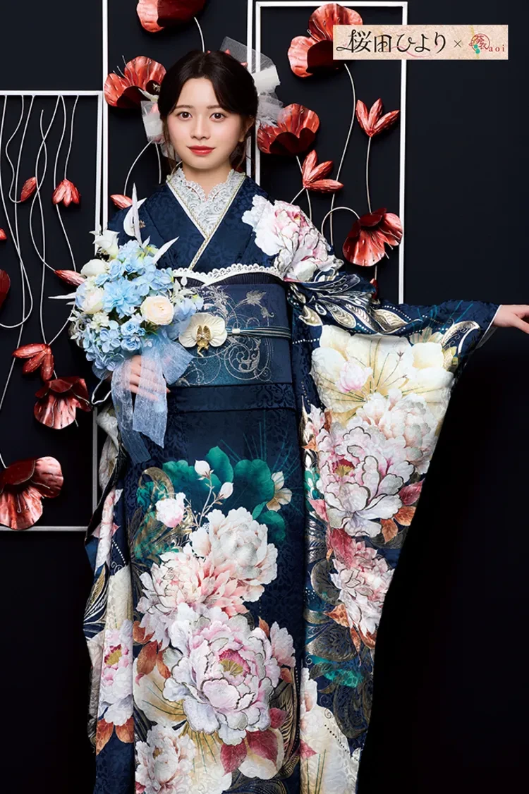 TAKAZENのレンタル振袖 桜田ひよりブランド振袖　ネイビー　牡丹柄　華やか　綺麗　豪華　【通販可】K1310