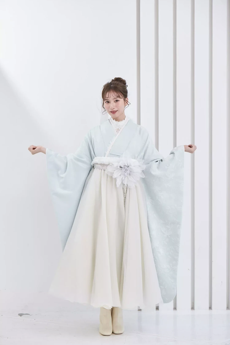 TAKAZEN　姫路　キュート＆ガーリー袴　水色　リボン付き　かわいい　オーガンジー　リボン付きドレス袴　レースインナーコーデ　香川るな　TAKAZEN姫路店　袴　レンタル　卒業式　LOOKBOOK