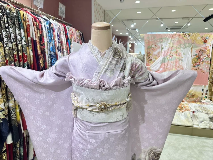 TAKAZEN姫路店　姫路店　振袖レンタル　ピンク振袖　ガーリー　バラ柄