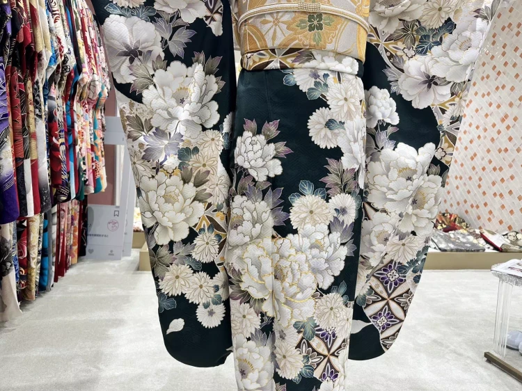 TAKAZEN姫路店　姫路市　成人式　卒業式　袴　振袖　イマドキ振袖　緑　古典柄振袖　イマドキ古典