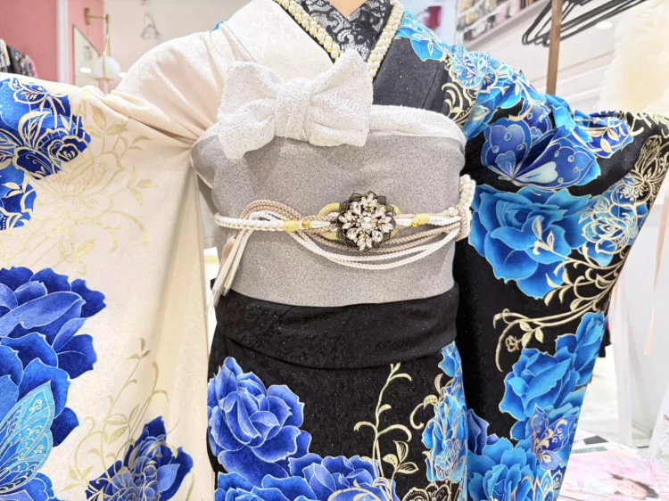 振袖レンタル　姫路　モード　青　キラキラ　ギャル　成人式