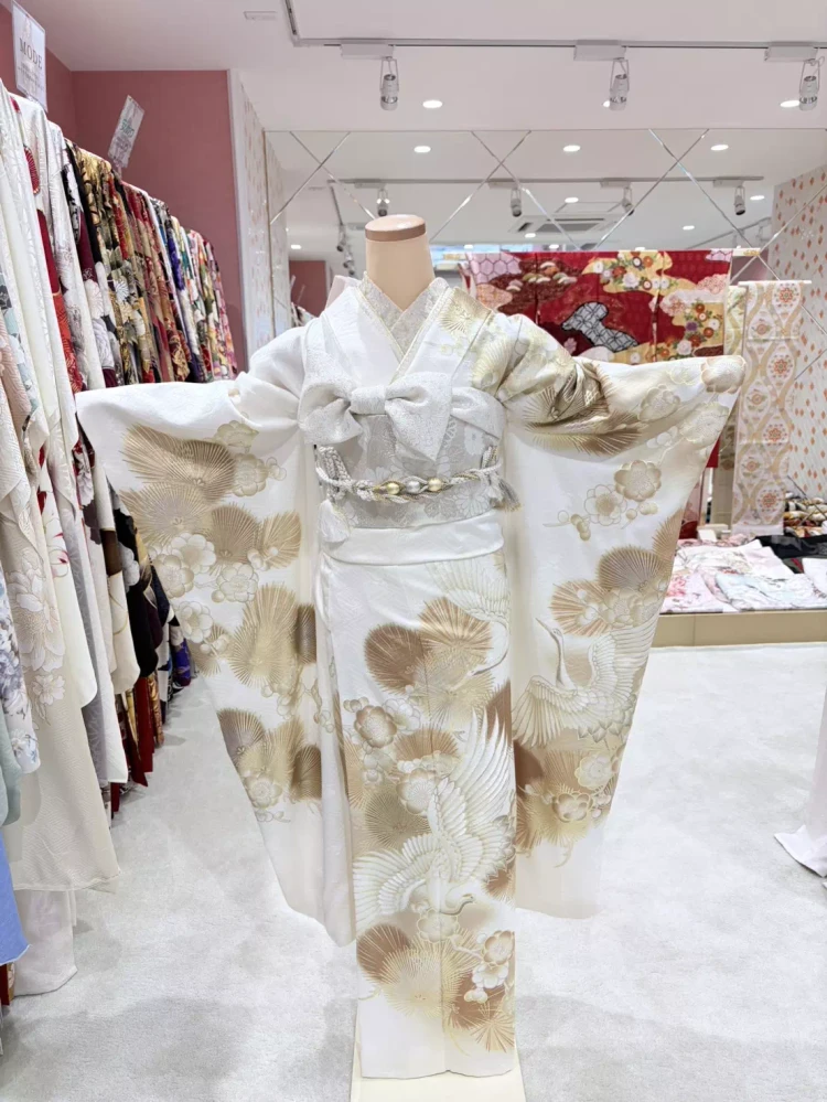 TAKAZEN姫路店　姫路　古典　粋古典　カッコイイ　おしゃれ　振袖　成人式　ゴールド