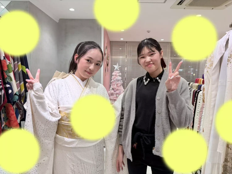 TAKAZEN姫路店　姫路市　成人式　卒業式　袴　振袖　イマドキ振袖　キラキラ　モード　青黒　ギャル