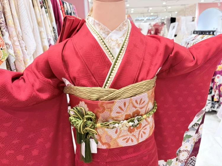 TAKAZEN姫路店　姫路市　成人式　振袖　ヴィンデージ　赤　クリスマスカラー