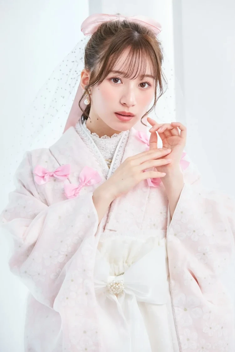 キュート＆ガーリー袴　ピンク　リボン付き　一番かわいい　ラブリー　リボン付きドレス袴　レースインナーコーデ　白宮みずほ