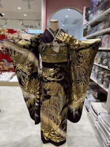 TAKAZEN姫路店　姫路市　成人式　卒業式　袴　振袖　イマドキ振袖　キラキラ　モード　ギャル　紫