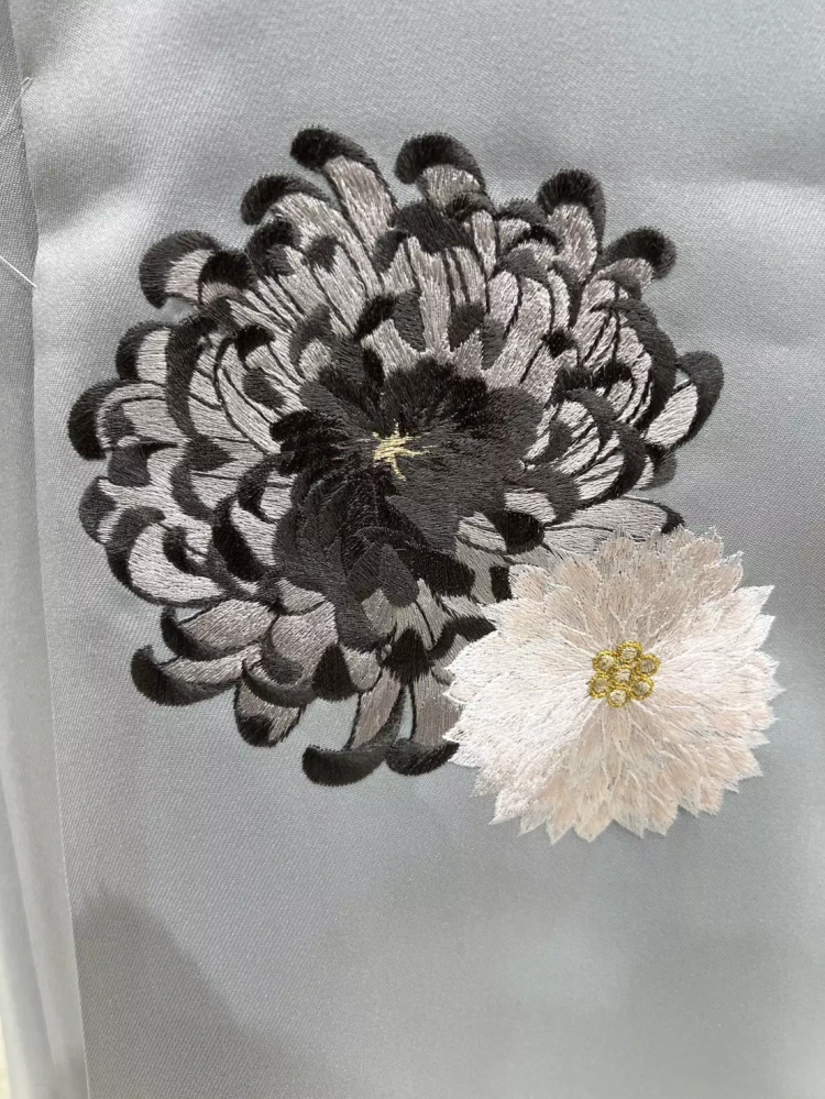 TAKAZEN姫路店　姫路市　成人式　卒業式　袴　振袖　イマドキ振袖　キラキラ　モード　青黒　ギャル