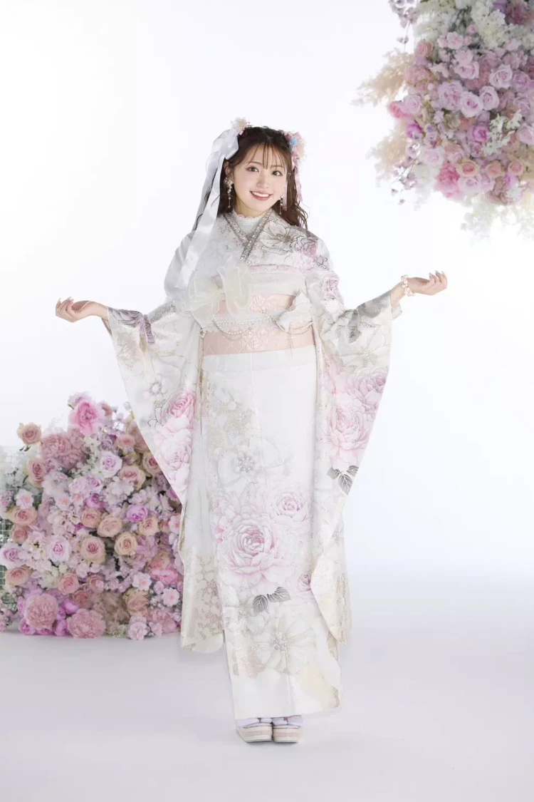 TAKAZEN姫路店　姫路市　成人式　卒業式　袴　振袖　イマドキ振袖　キラキラ　モード　青黒　ギャル