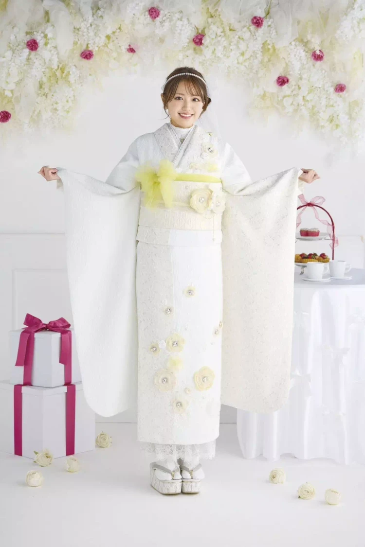 TAKAZEN姫路店　姫路市　成人式　卒業式　袴　振袖　イマドキ振袖　キラキラ　モード　青黒　ギャル