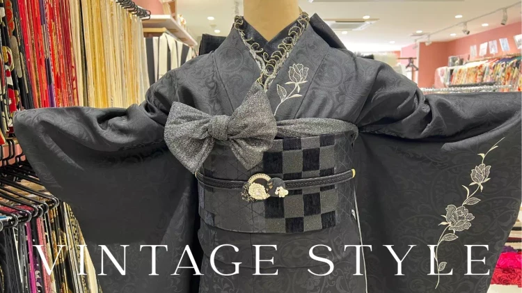 【TAKAZEN姫路店】♡18日　2027年成人式の方におすすめの黒色ヴィンテージスタイル振袖のご紹介です♡